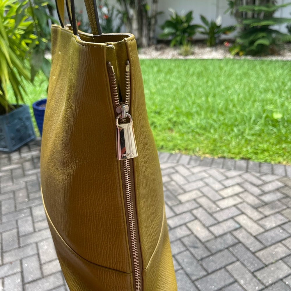 FURLA leather mustard yellow woman tote - Picture 3 of 7